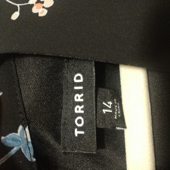 Torrid Multi-Color Floral Print Chiffon Skater Dress Size 14 - Picture 6 of 13